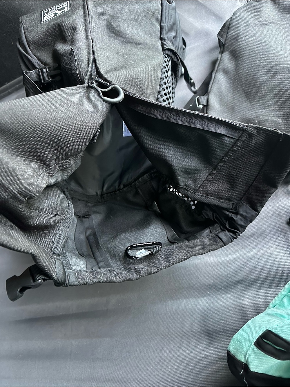 K9 Sport Sack Dog Carrier with removable storage - Picture 6 of 13